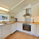 Darina - 1-5km From The Sea By Interhome *