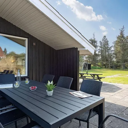 Darina - 1-5km From The Sea By Interhome 펜션 *